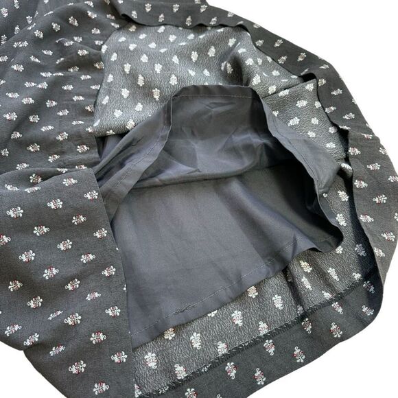 Garnett Hill Bohemian Flowy Floral Gray Casual Dress, 6 - Picture 7 of 14